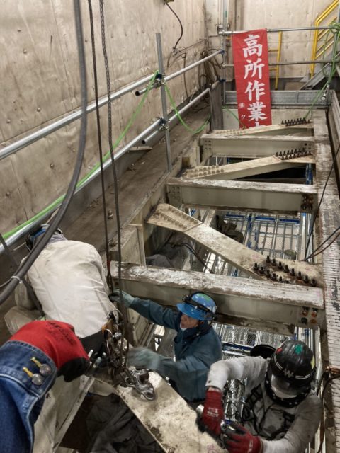 鉄骨、歩廊復旧